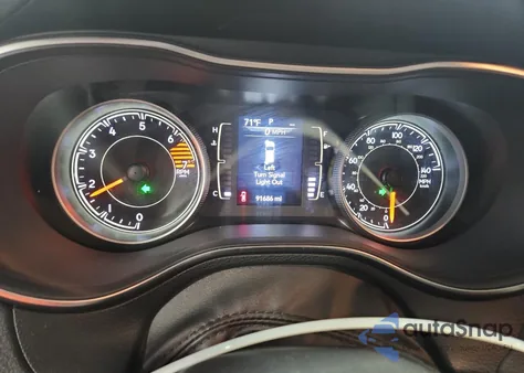 2020 Jeep Cherokee Latitude z USA, uszkodzony, nr VIN 1C4PJMCB7LD543620